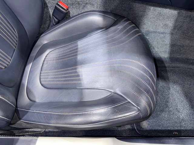 Used 2019 Aston Martin DB11 Volante image 71