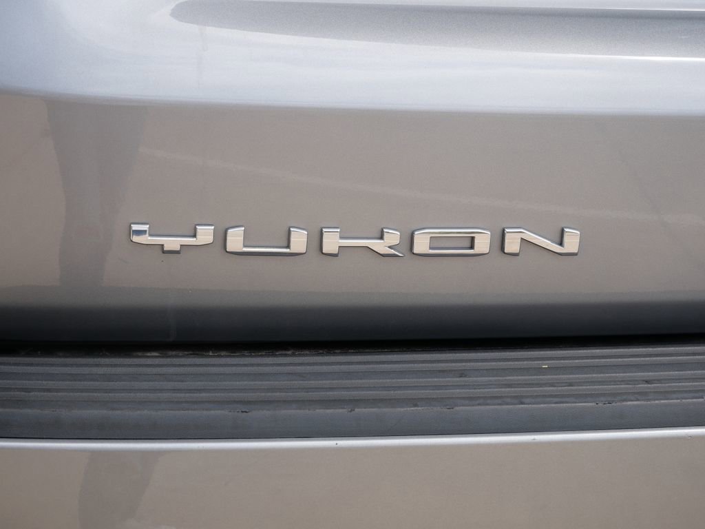 Used 2025 GMC Yukon XL Denali AWD/4WD image 12