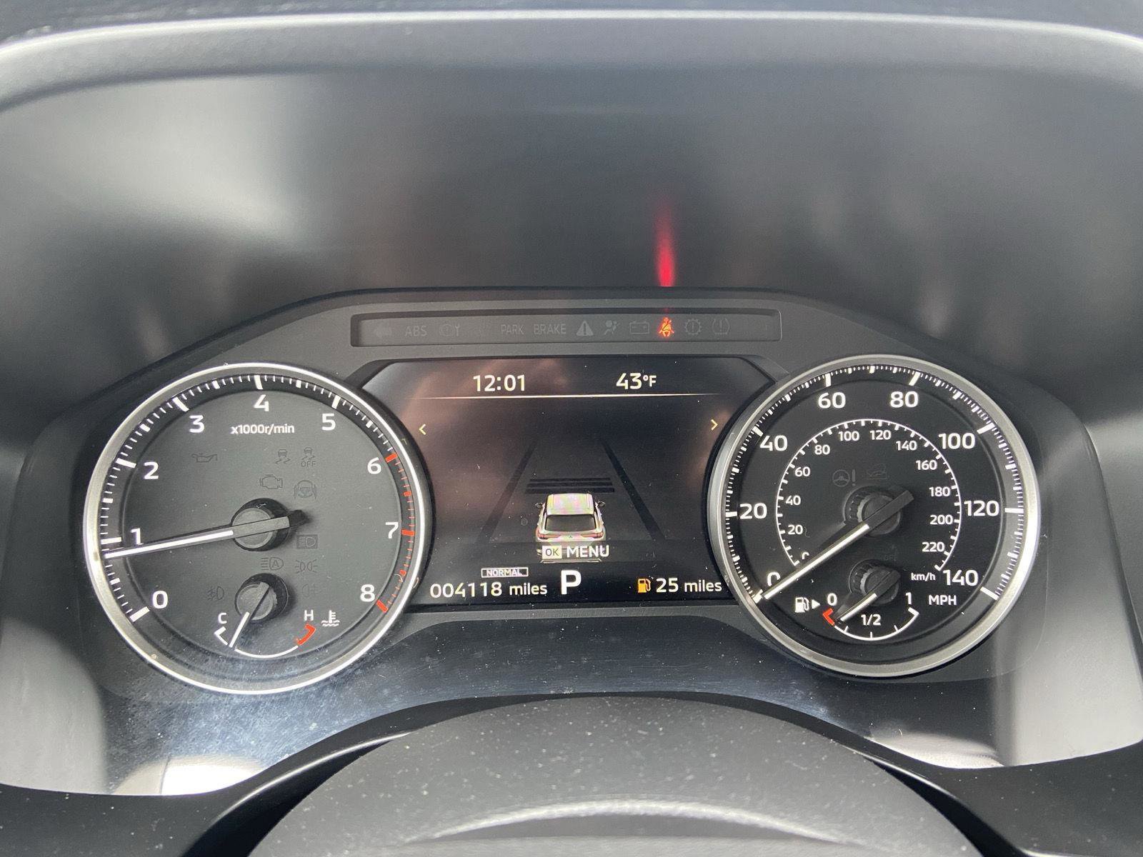 Used 2025 Mitsubishi Outlander SE image 6