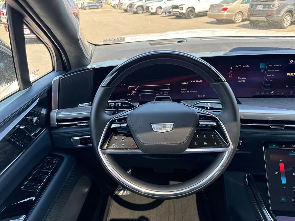 Used 2025 Cadillac Escalade IQ Luxury 2 w/ LPO, Premium Carpet Package AWD/4WD image 19