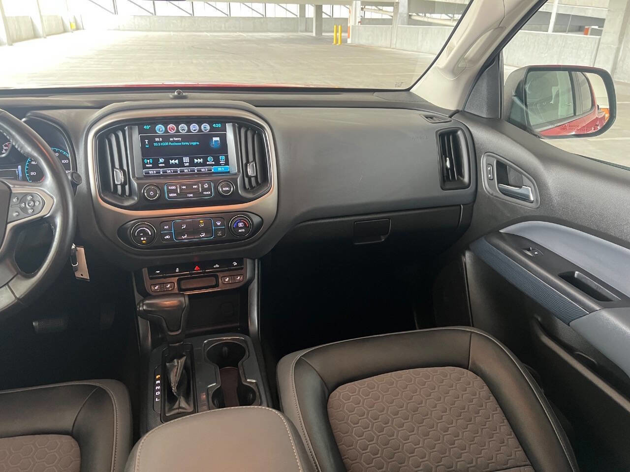 Used 2018 Chevrolet Colorado Z71 AWD/4WD image 11