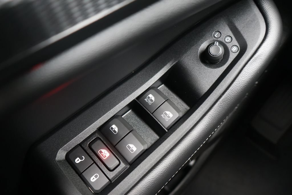 Used 2023 Jeep Grand Cherokee Altitude AWD/4WD image 36