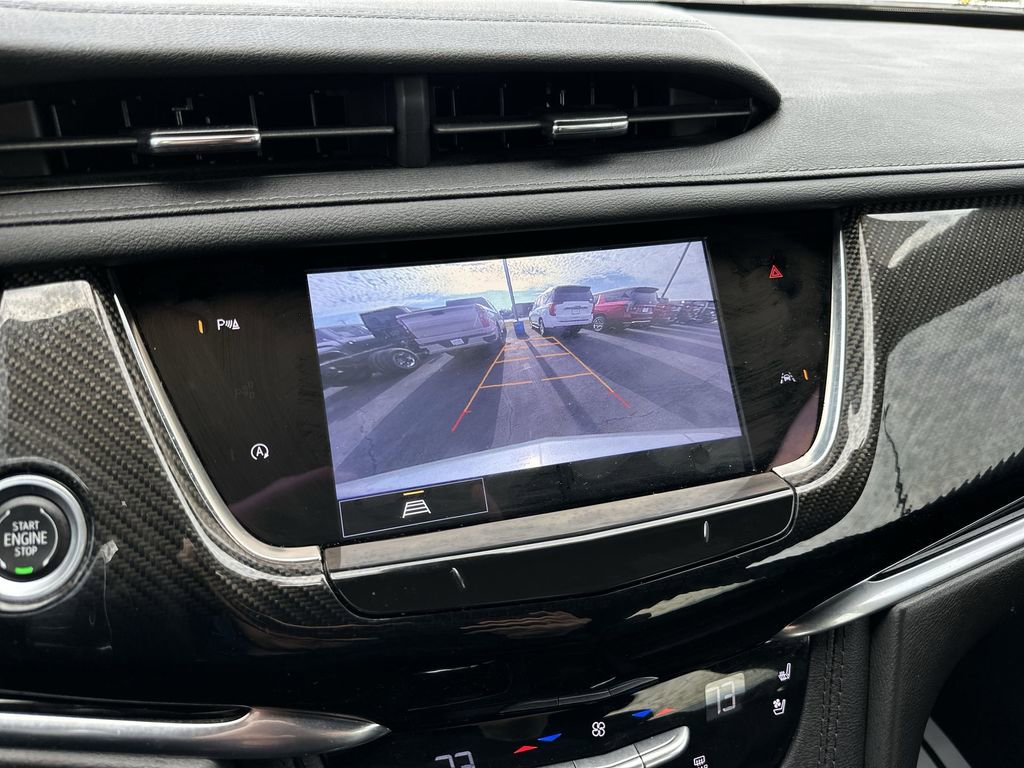 Used 2024 Cadillac XT6 Sport image 17