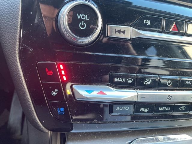 Used 2022 Ford Explorer Limited image 10