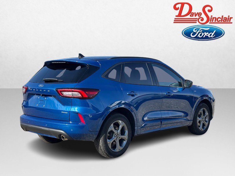 Used 2023 Ford Escape ST-Line w/ Tech Pack #1 AWD/4WD image 7