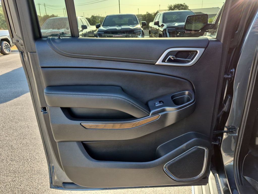 Used 2019 GMC Yukon XL Denali w/ Denali Ultimate Package AWD/4WD image 35