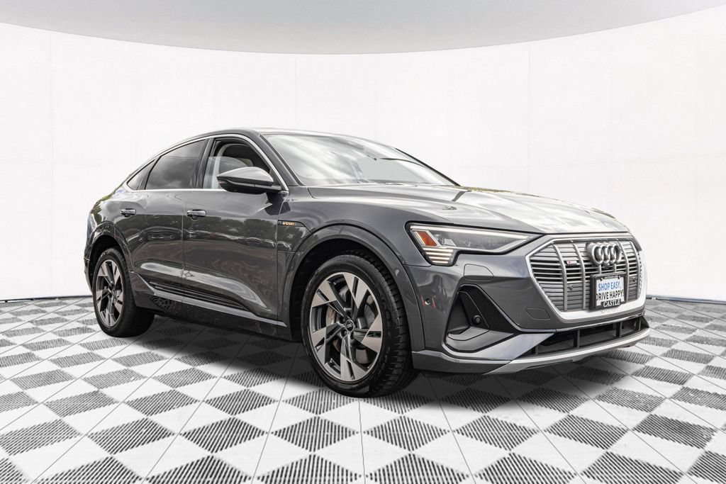 Used 2021 Audi e-tron Prestige w/ Prestige Package AWD/4WD image 12