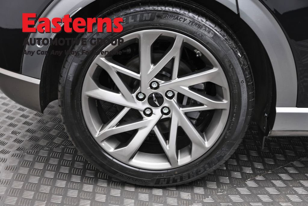 Used 2024 Genesis GV60 Advanced AWD/4WD image 31