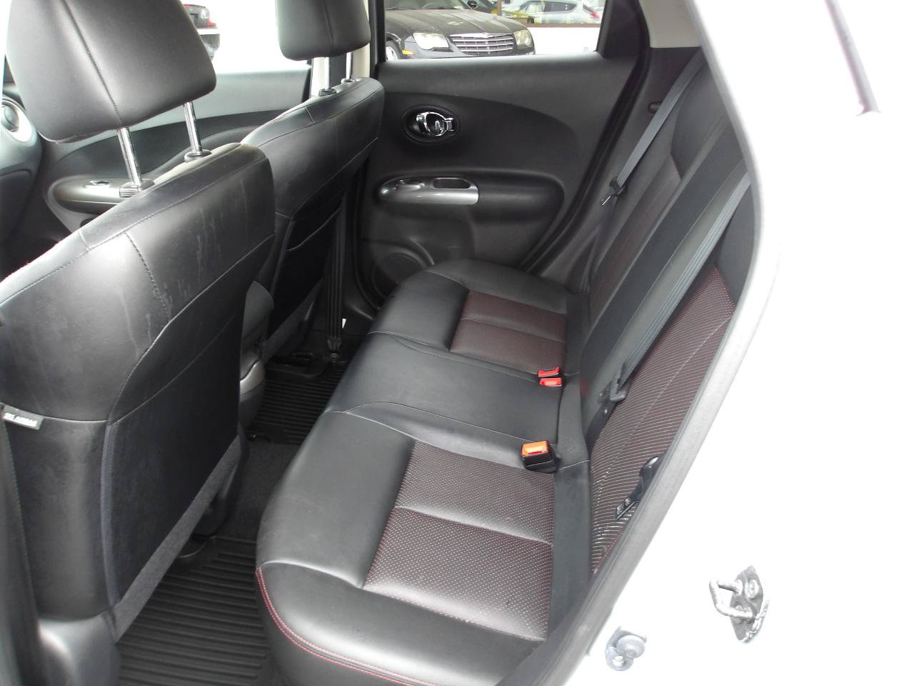 Used 2013 Nissan Juke SL w/ Chrome Pkg AWD/4WD image 10
