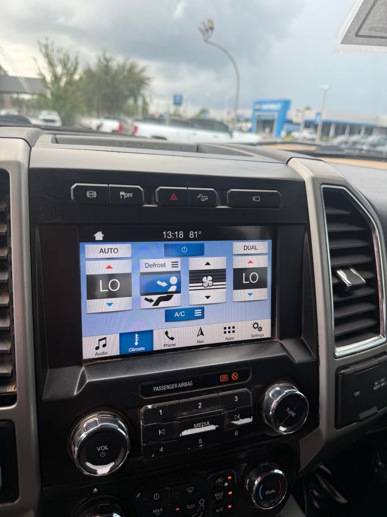 Used 2018 Ford F250 Lariat w/ Lariat Value Package AWD/4WD image 18