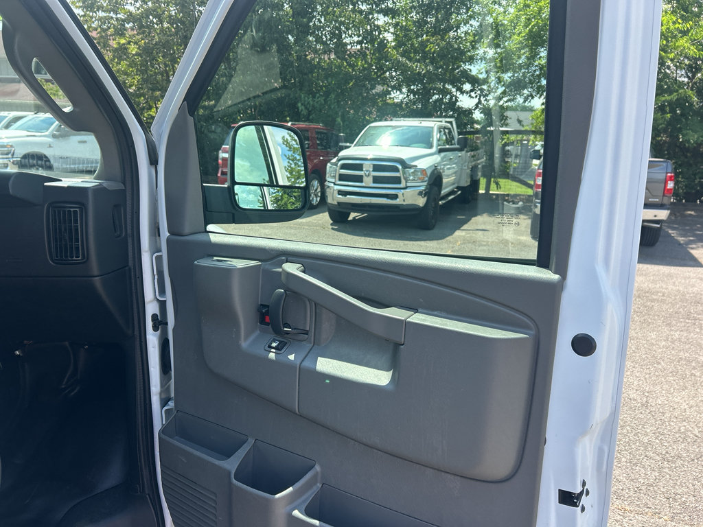 Used 2025 GMC Savana 2500 w/ Driver Convenience Package RWD image 12