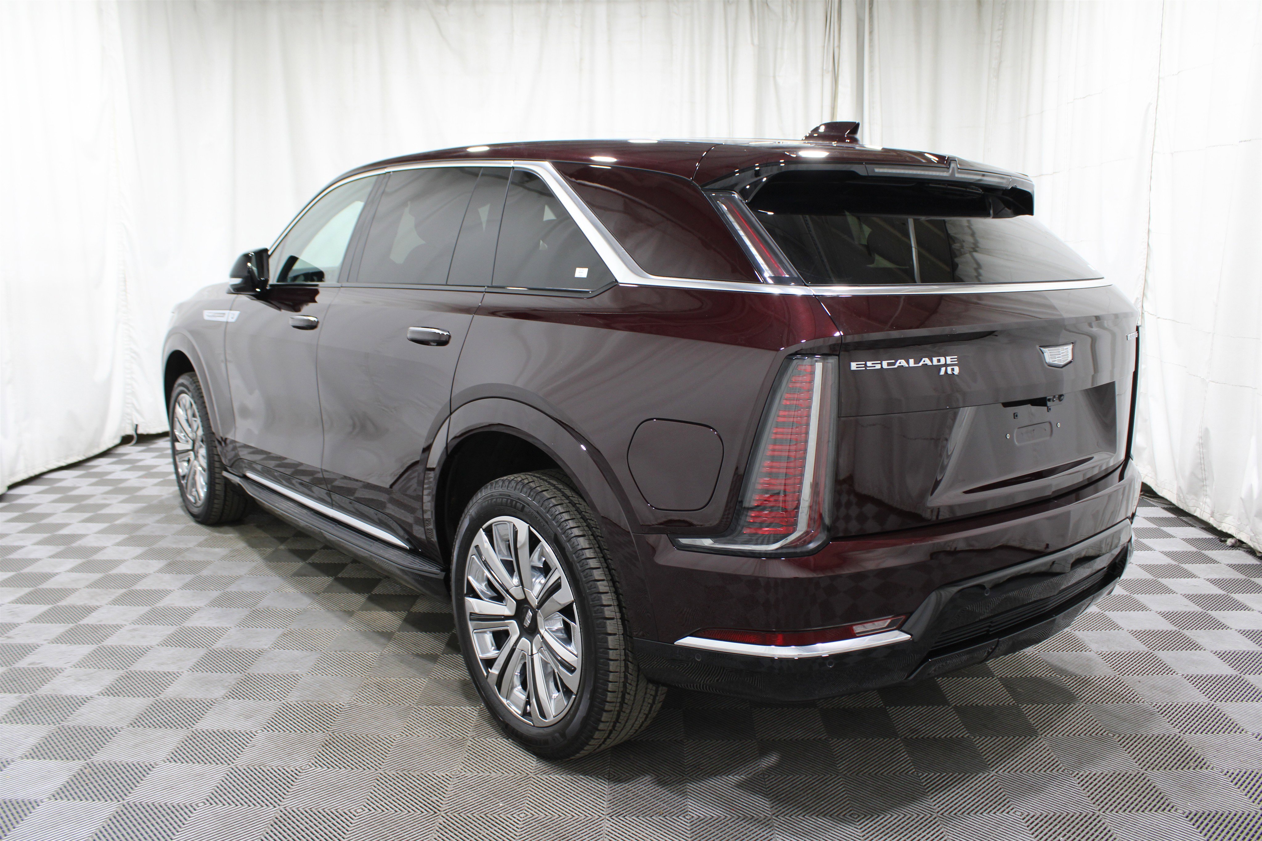 New 2026 Cadillac Escalade IQ Luxury 2 w/ LPO, Radiant Package image 35