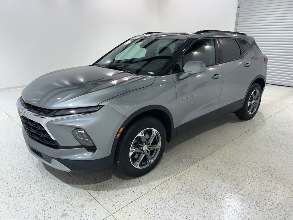 Used 2024 Chevrolet Blazer LT w/ Convenience Package FWD image 1