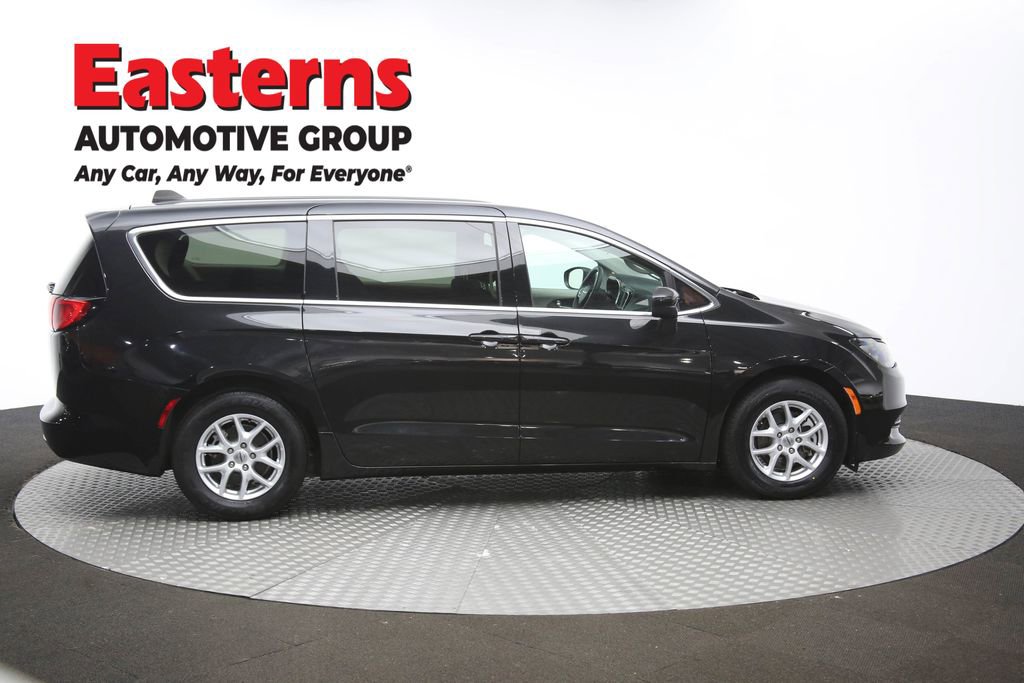 Used 2022 Chrysler Voyager LX FWD image 46