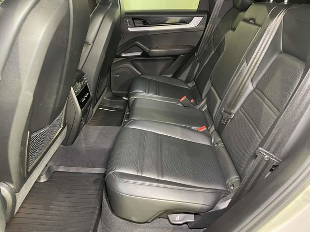 Certified 2025 Porsche Cayenne w/ Premium Package Plus image 19