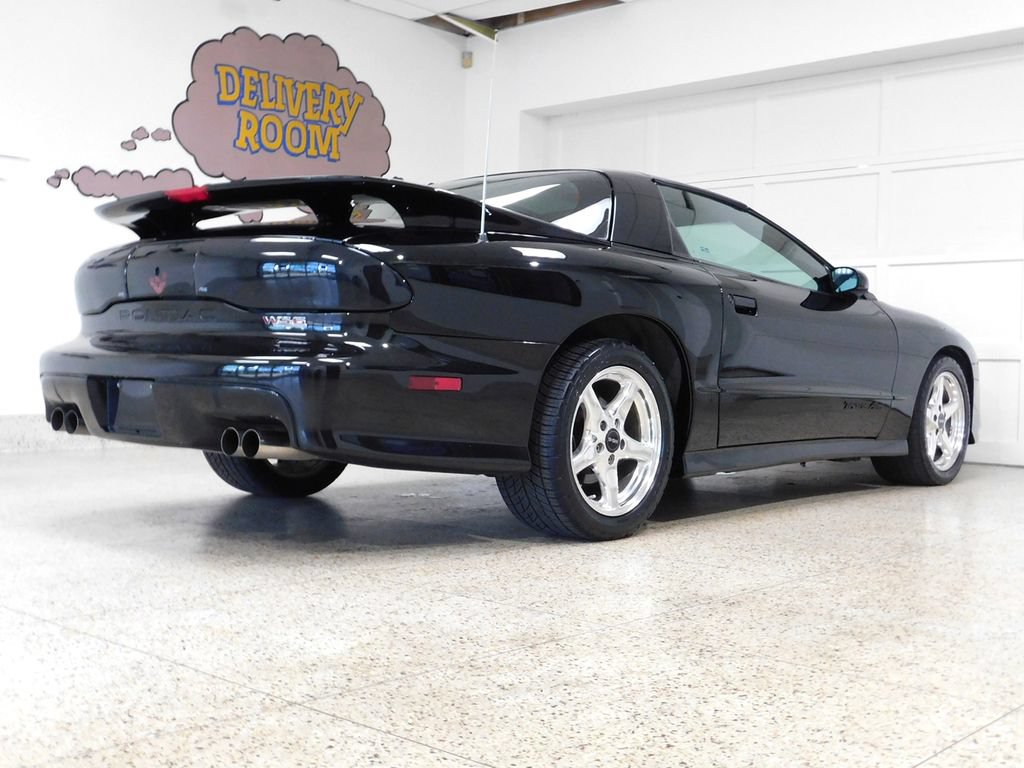 Used 1997 Pontiac Firebird Trans Am RWD image 4