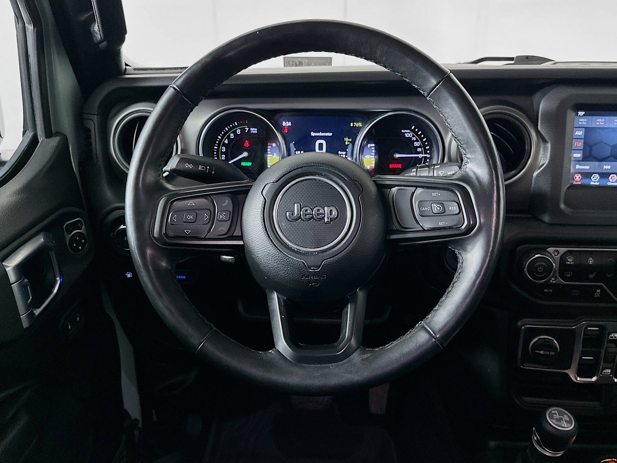 Used 2023 Jeep Wrangler Unlimited w/ Cold Weather Group image 17