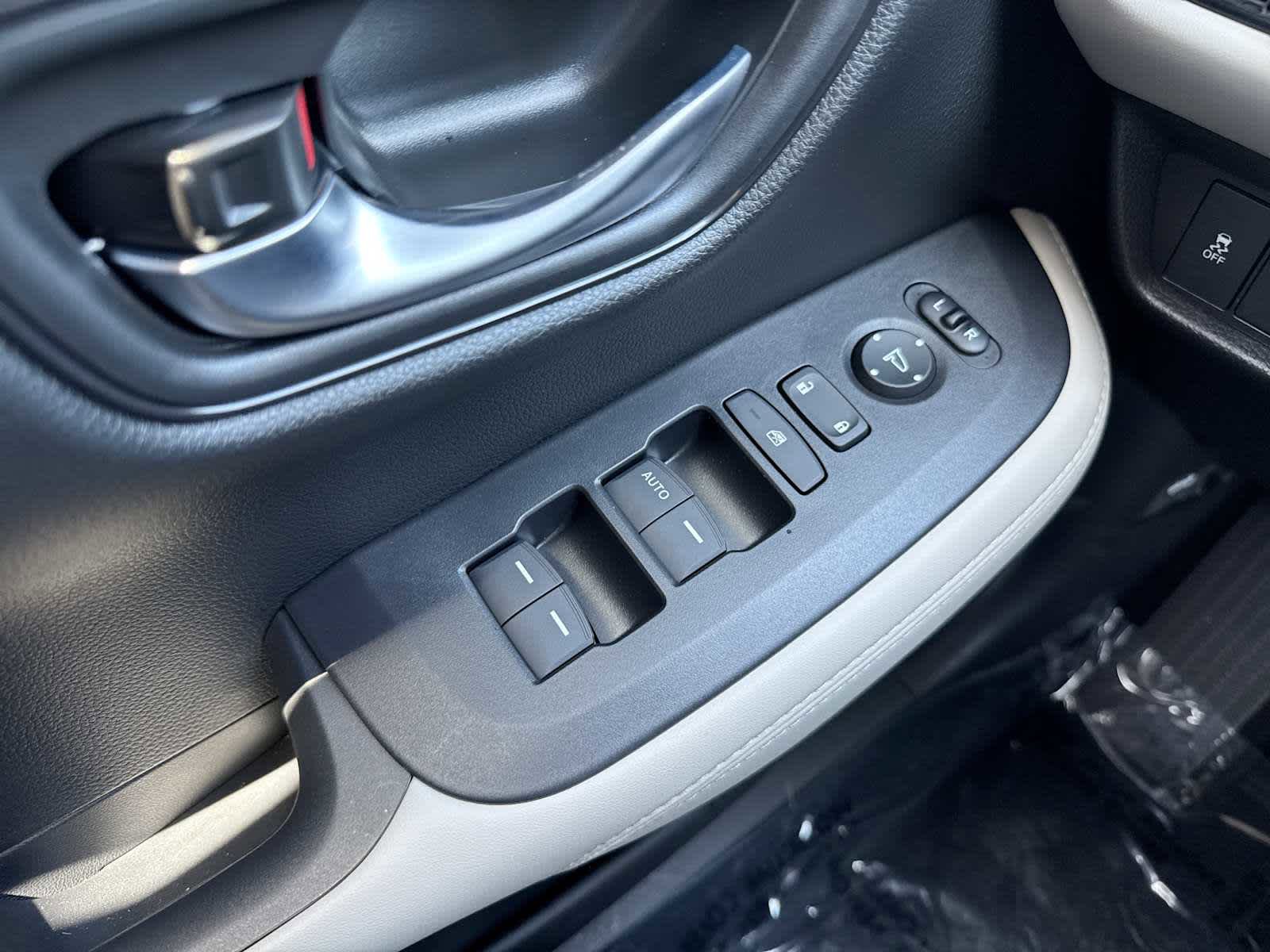 New 2026 Honda HR-V LX image 15