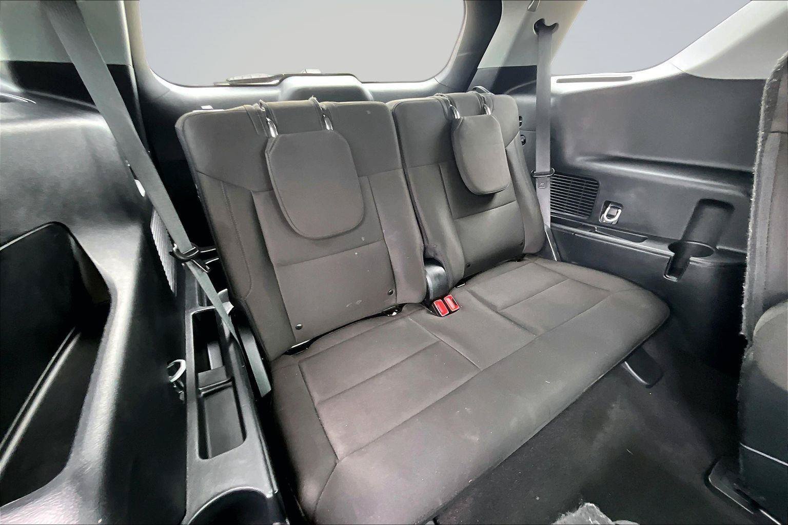 Used 2023 Ford Explorer XLT AWD/4WD image 28