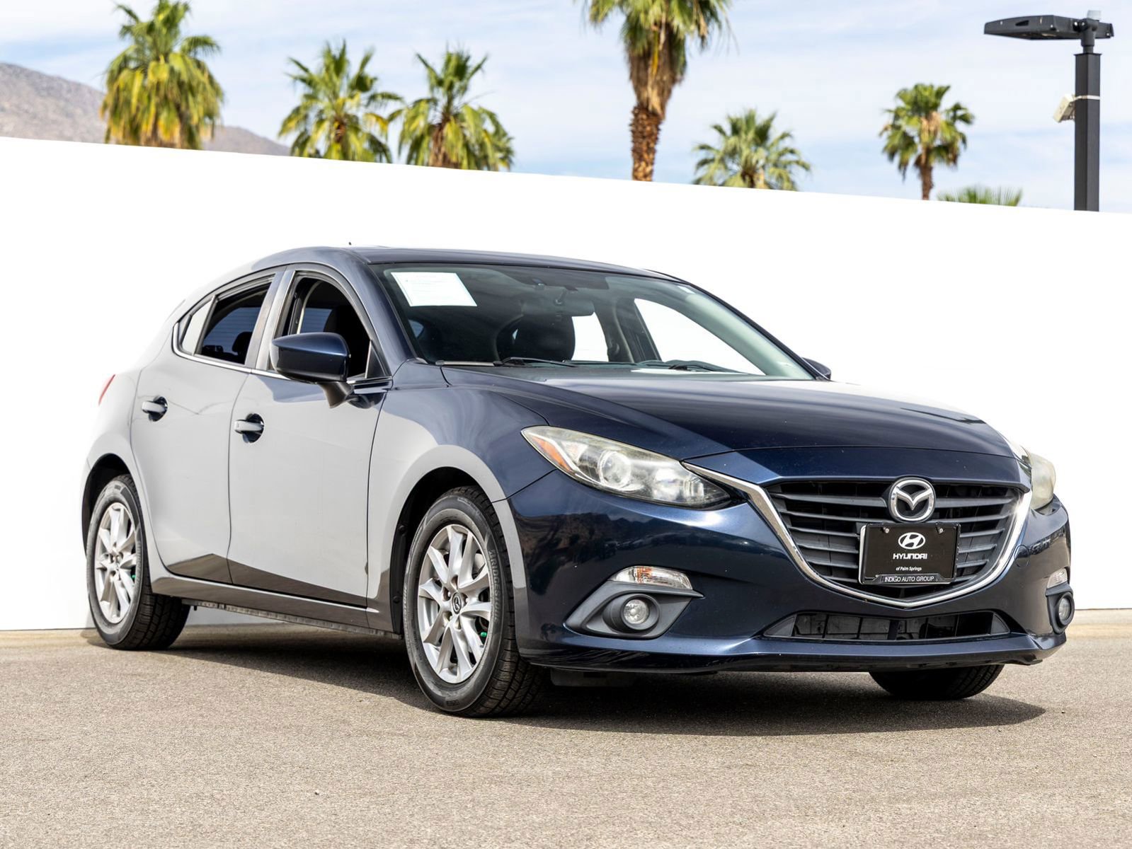 Used 2016 MAZDA MAZDA3 i Touring FWD image 2