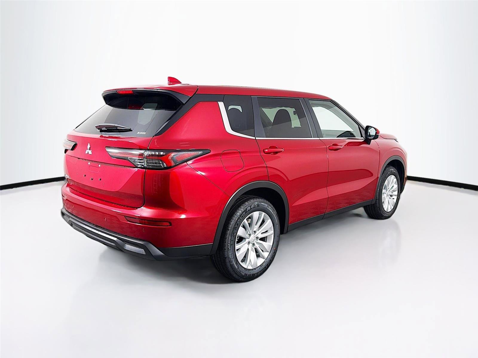 New 2026 Mitsubishi Outlander ES image 7