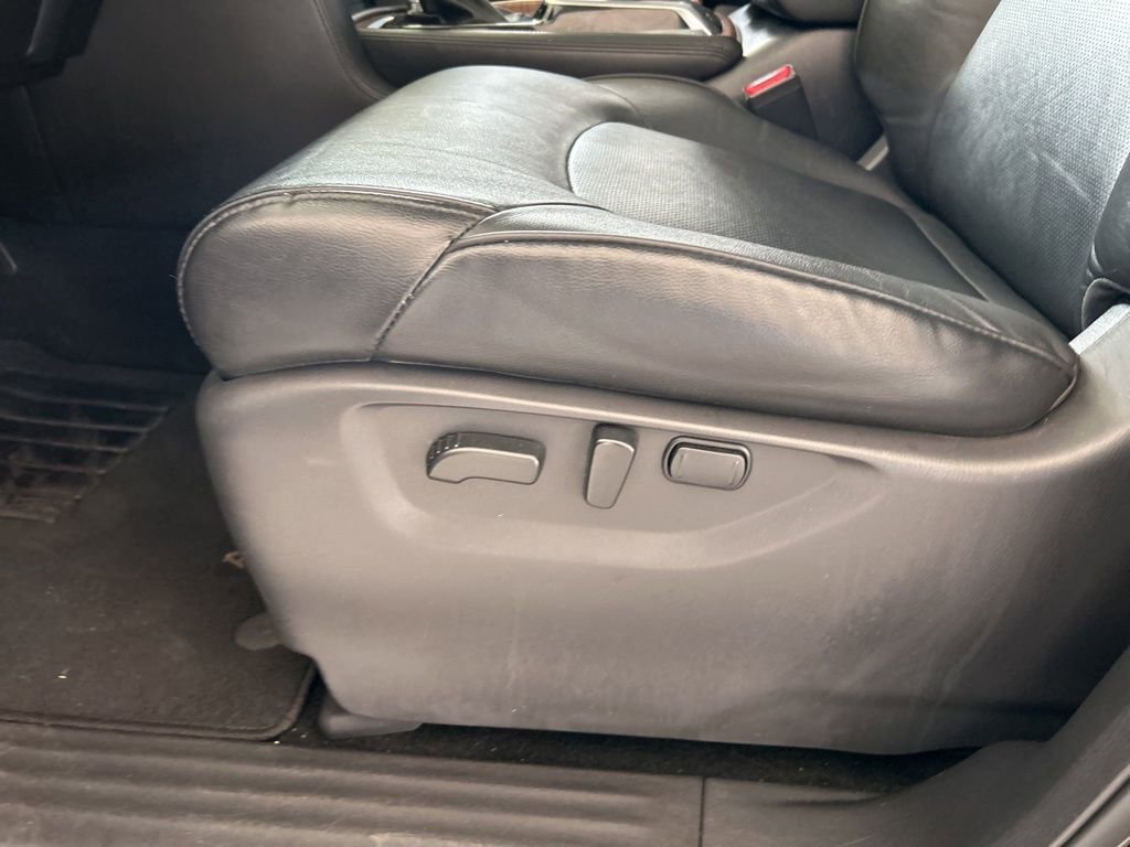 Used 2022 Nissan Armada SL w/ Captain's Chairs Package image 53