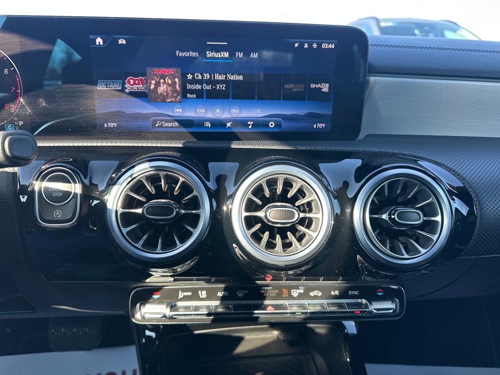 Used 2025 Mercedes-Benz CLA 250 4MATIC image 23