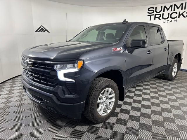 Used 2024 Chevrolet Silverado 1500 RST w/ Z71 Off-Road Package AWD/4WD image 4