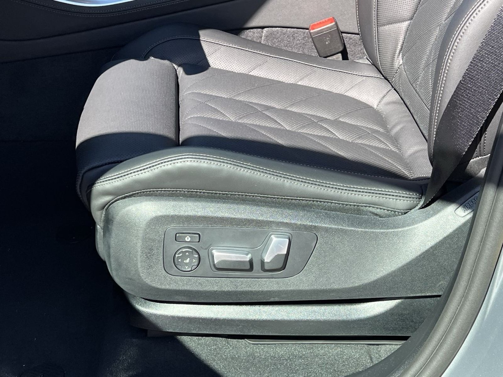 New 2026 BMW X5 xDrive50e AWD/4WD image 11