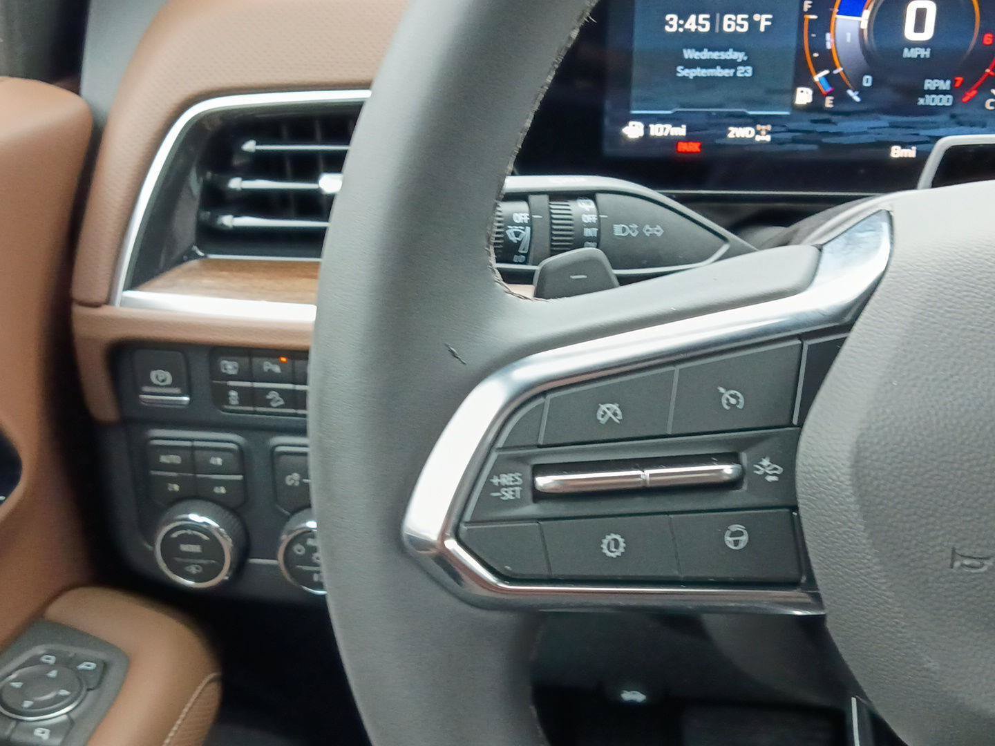 New 2026 Chevrolet Suburban High Country AWD/4WD image 39