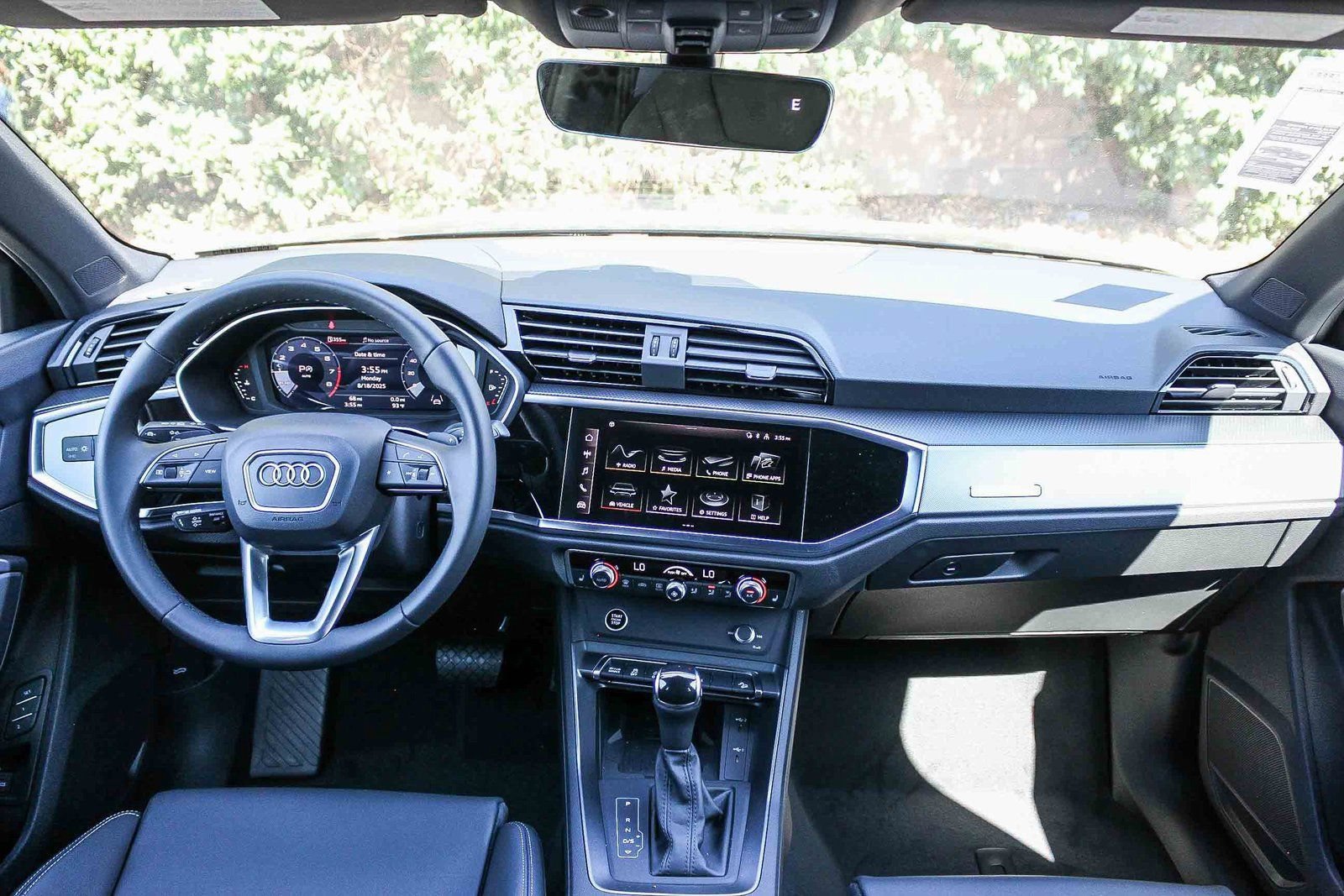 Used 2025 Audi Q3 2.0T Premium w/ Convenience Package AWD/4WD image 13