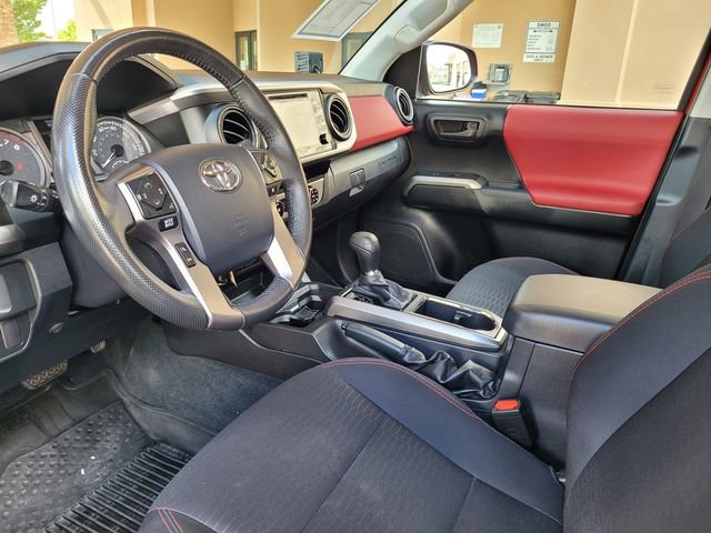 Used 2017 Toyota Tacoma SR5 w/ Tow Package AWD/4WD image 12