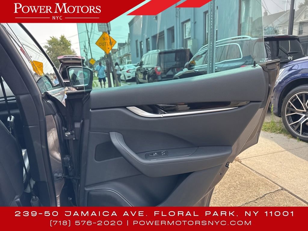 Used 2023 Maserati Levante Modena image 18