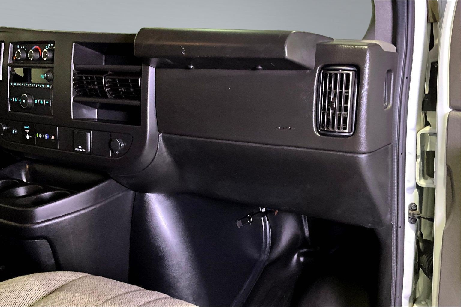 Used 2023 Chevrolet Express 3500 LS RWD image 25
