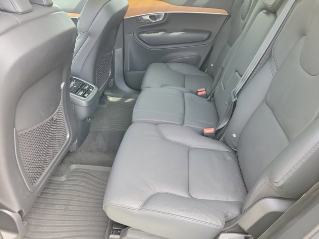 Used 2024 Volvo XC90 B5 Plus AWD/4WD image 15