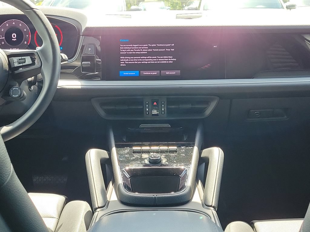 Certified 2025 Porsche Cayenne AWD/4WD image 22