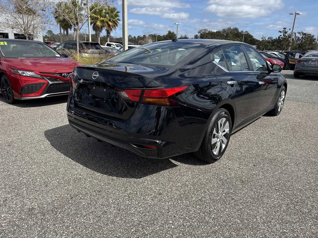 Certified 2025 Nissan Altima 2.5 S image 4