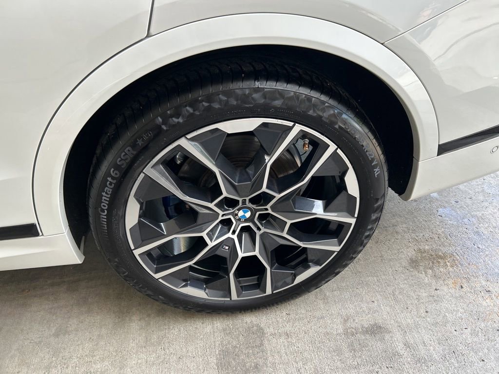 Used 2024 BMW X7 xDrive40i w/ M Sport Package image 18