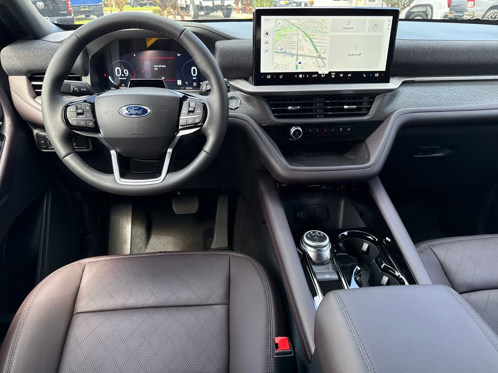 New 2026 Ford Explorer Platinum RWD image 5