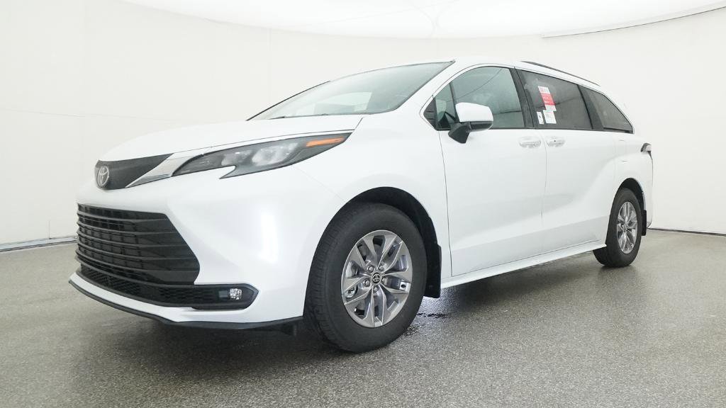 New 2026 Toyota Sienna XLE FWD image 25