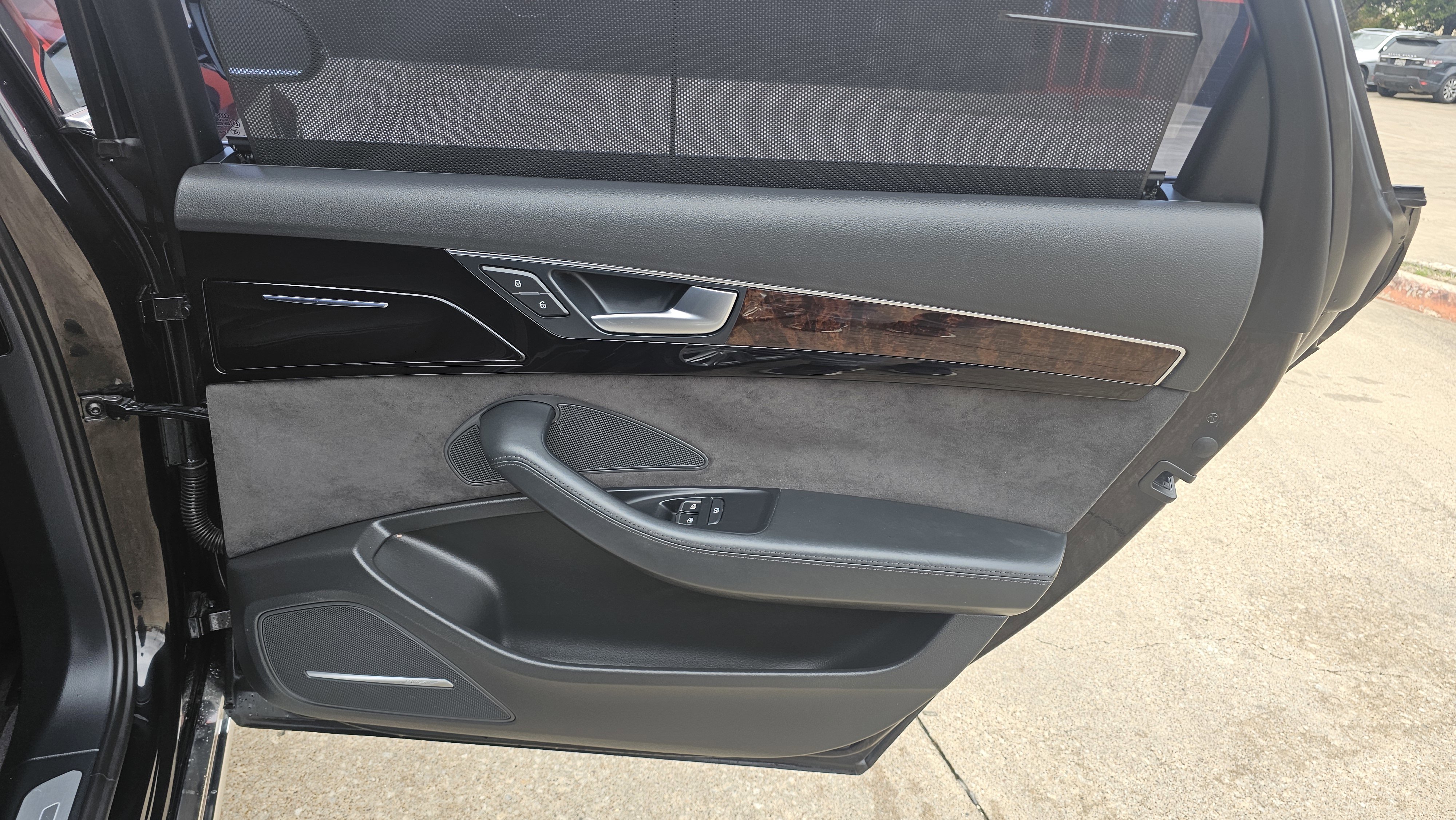 Used 2014 Audi A8 L 3.0T w/ Premium Package image 28