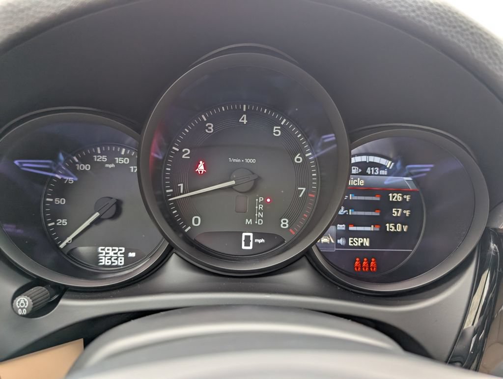 Certified 2025 Porsche Macan AWD/4WD image 12