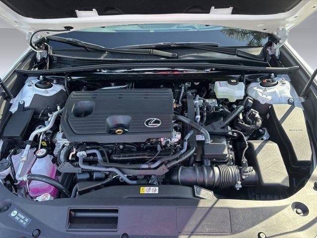 New 2025 Lexus ES 300h w/ Luxury Package image 9