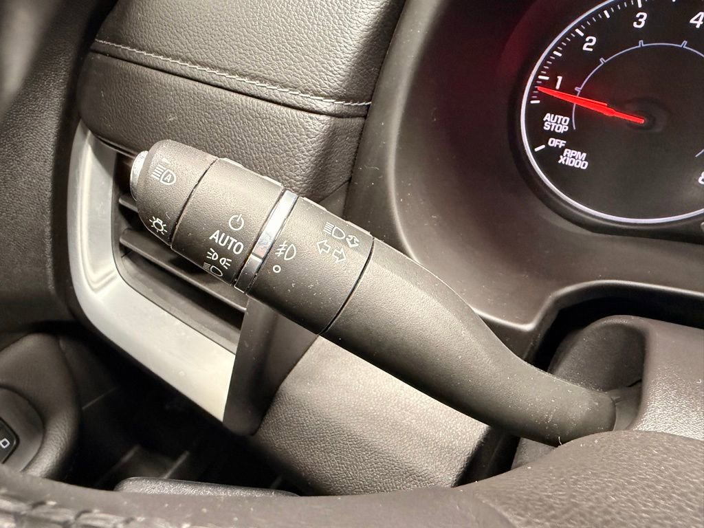 Used 2022 GMC Terrain SLT w/ Infotainment Package II AWD/4WD image 31