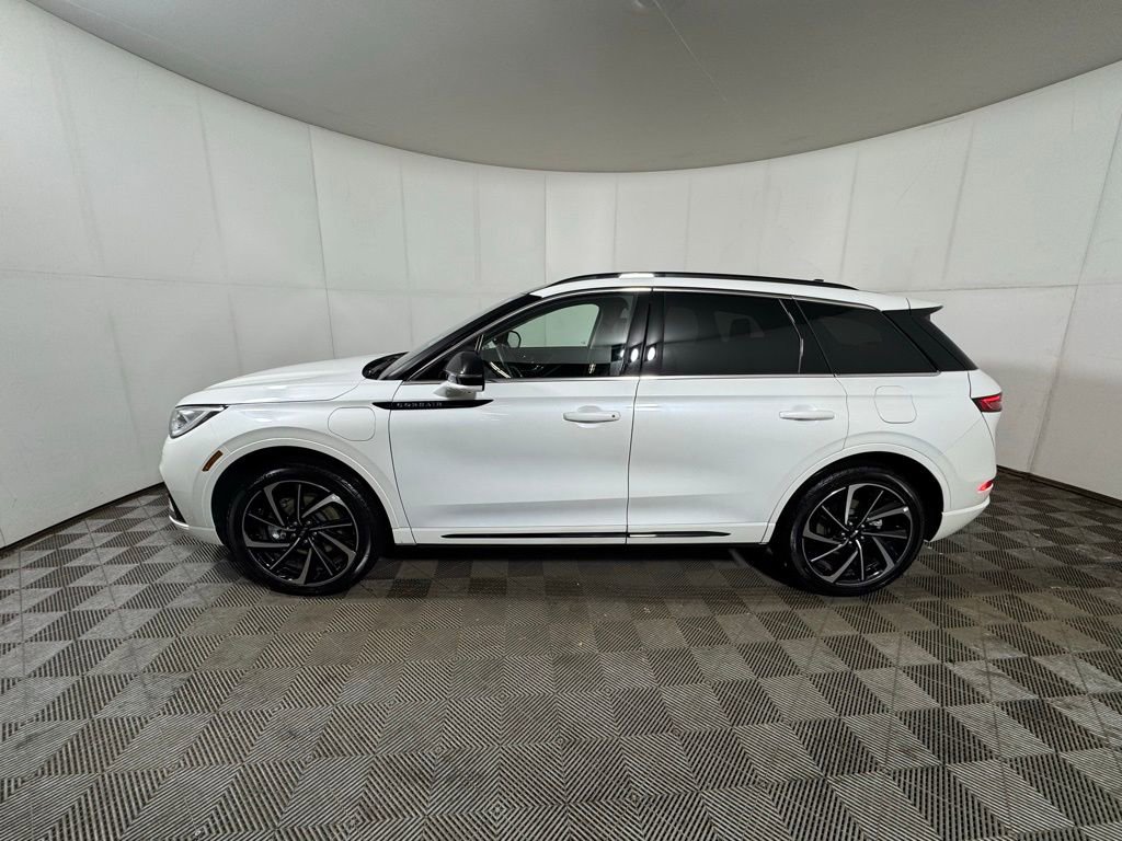 New 2025 Lincoln Corsair Grand Touring w/ Equipment Group 302A image 2