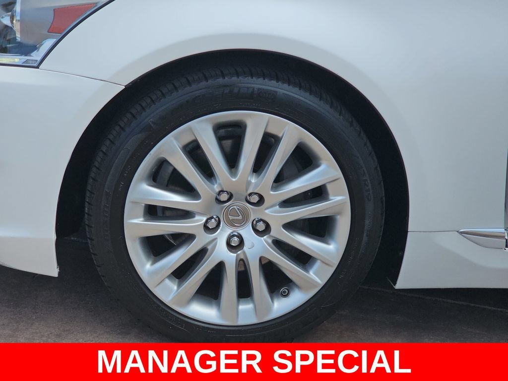 Used 2016 Lexus LS 460 w/ Comfort Package RWD image 36