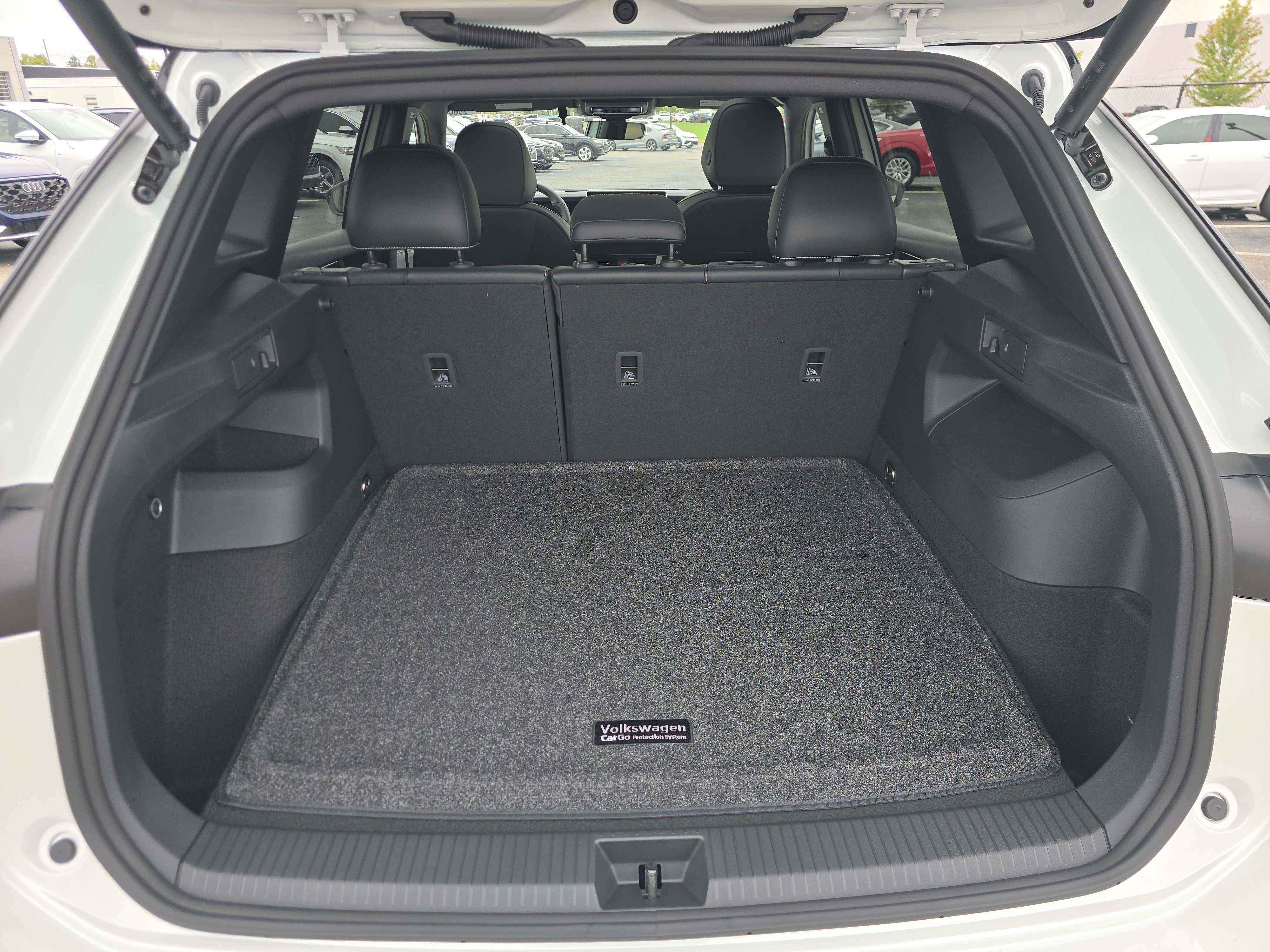 New 2026 Volkswagen Tiguan SE R-Line AWD/4WD image 16