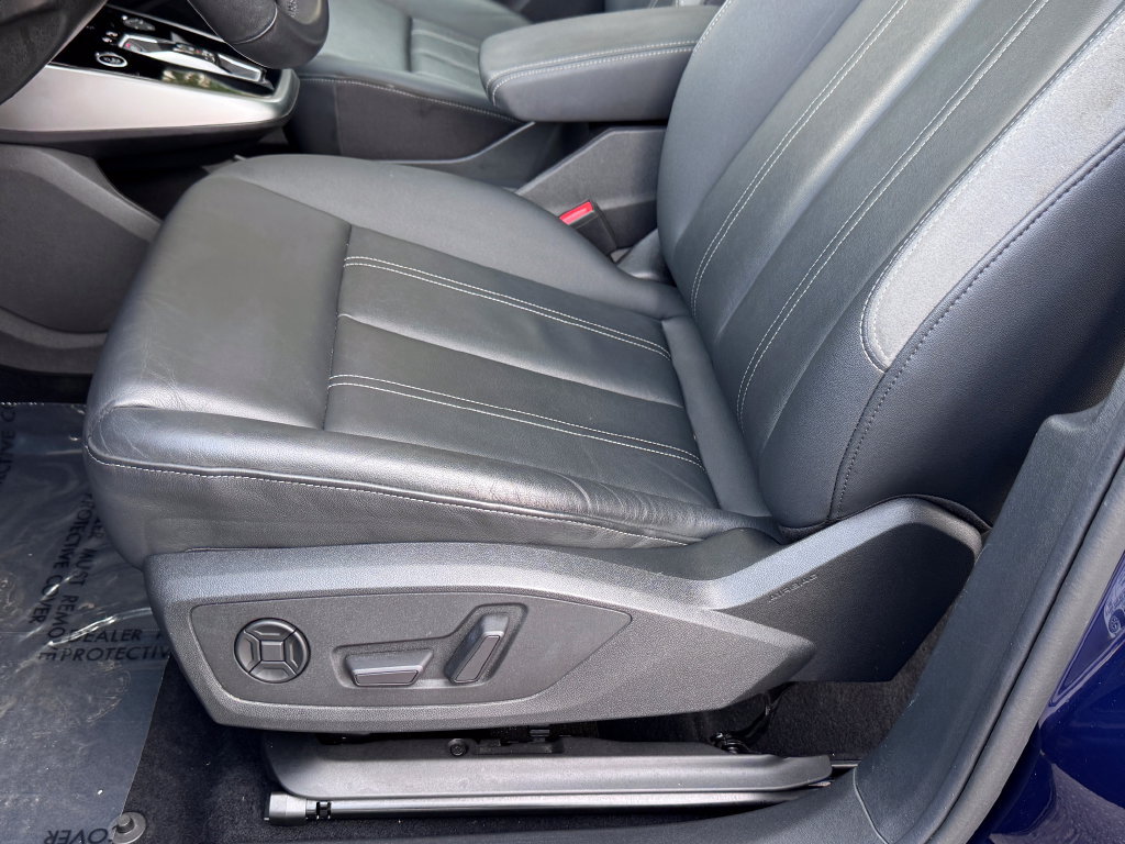 Used 2023 Audi Q4 e-tron Premium Plus w/ Premium Plus AWD/4WD image 21