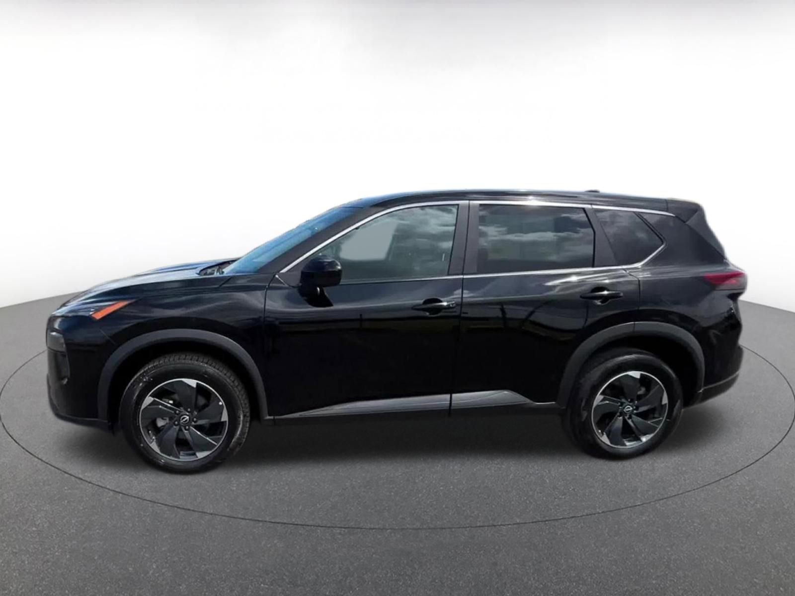 Used 2025 Nissan Rogue SV image 9
