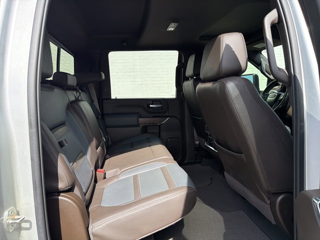 Used 2023 GMC Sierra 3500 Denali AWD/4WD image 11